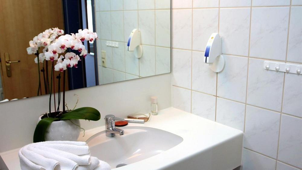 Park Hotel Sellin Экстерьер фото