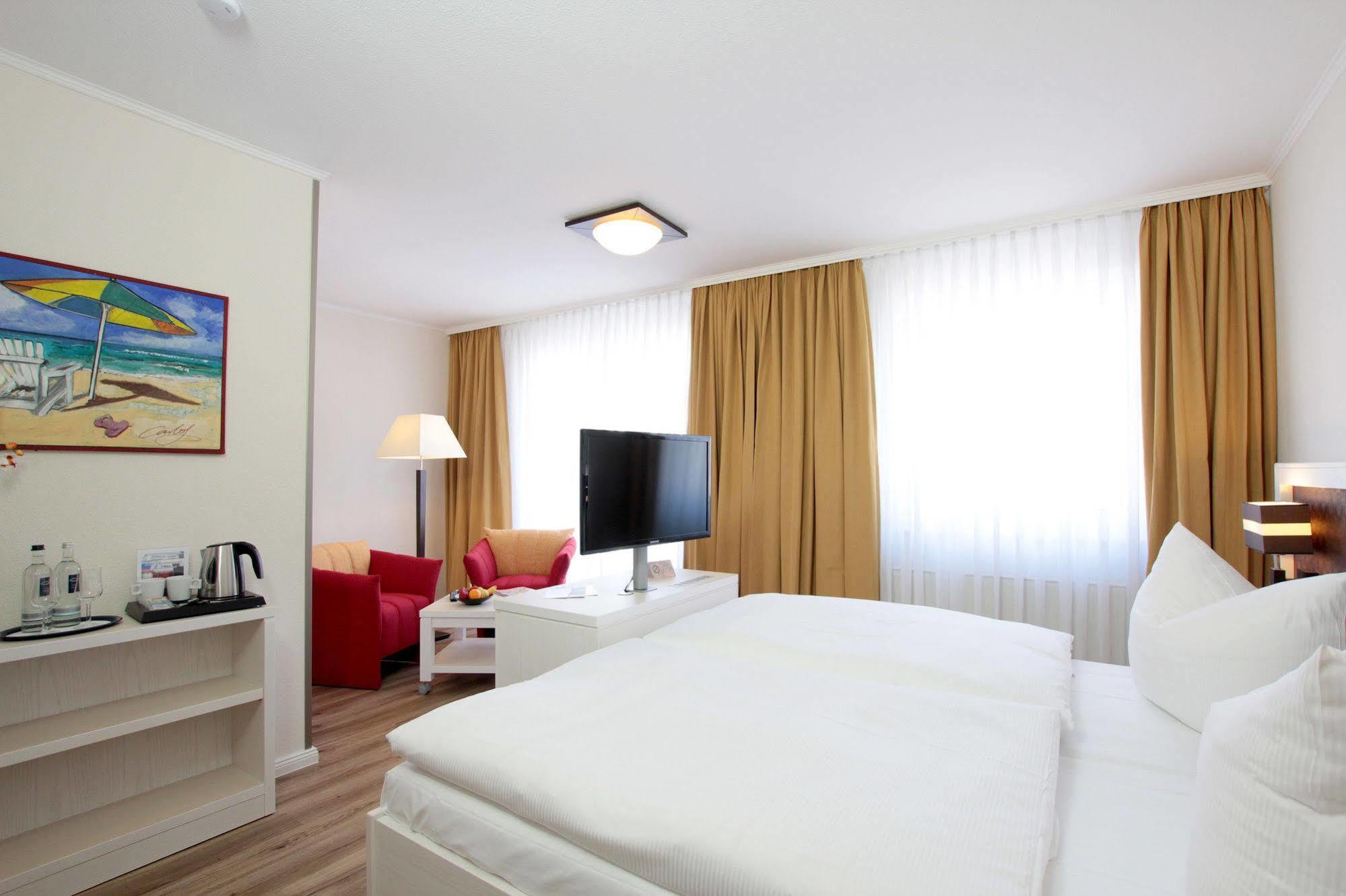 Park Hotel Sellin Экстерьер фото