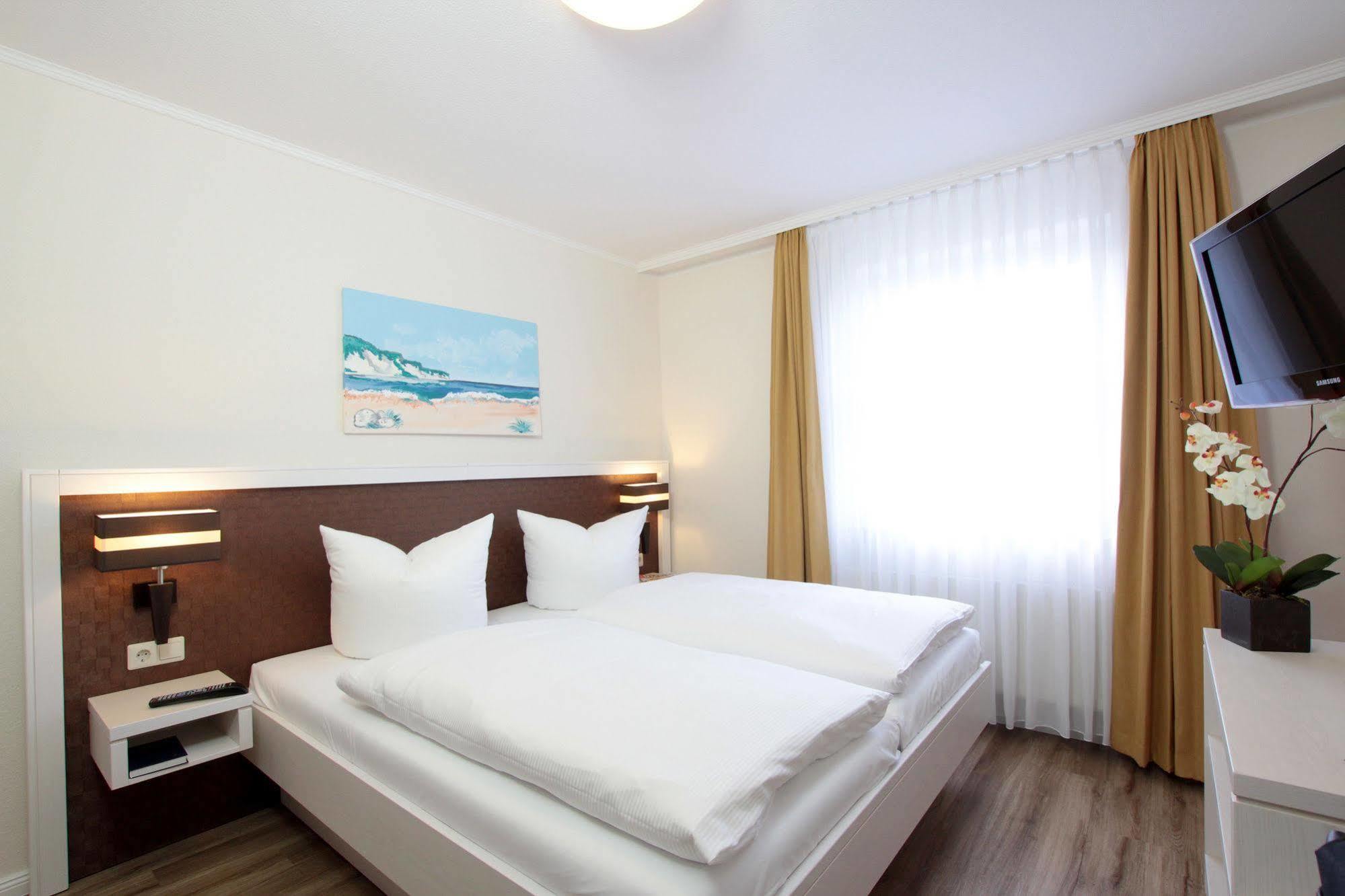 Park Hotel Sellin Экстерьер фото