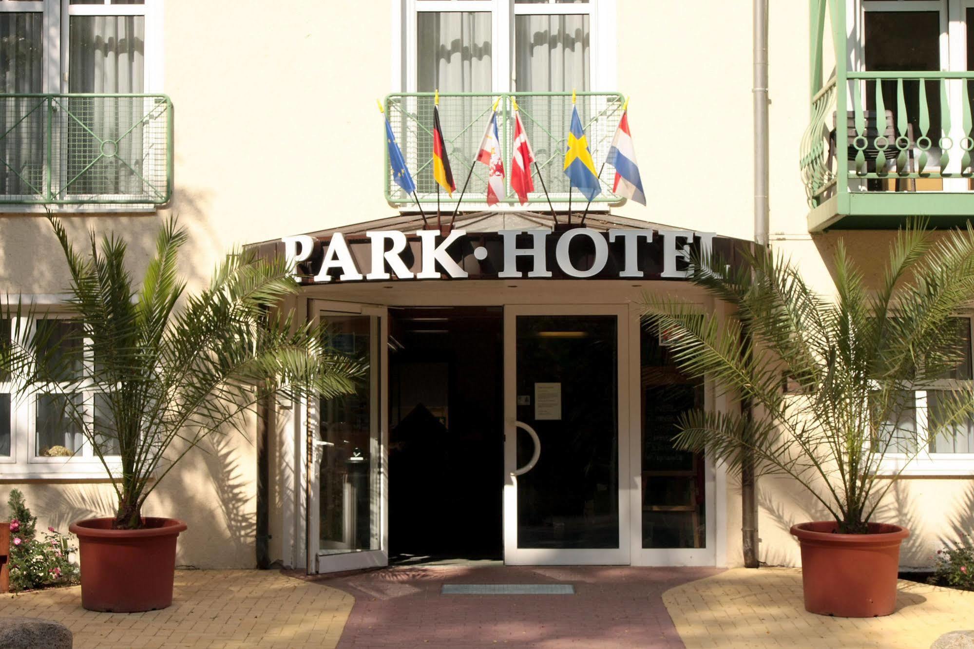 Park Hotel Sellin Экстерьер фото