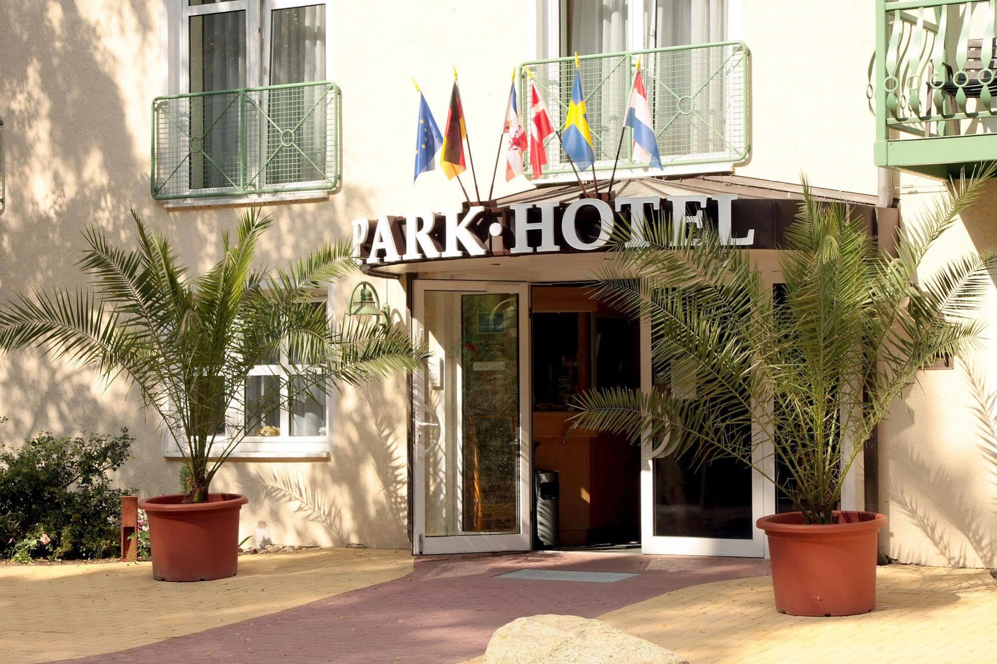 Park Hotel Sellin Экстерьер фото